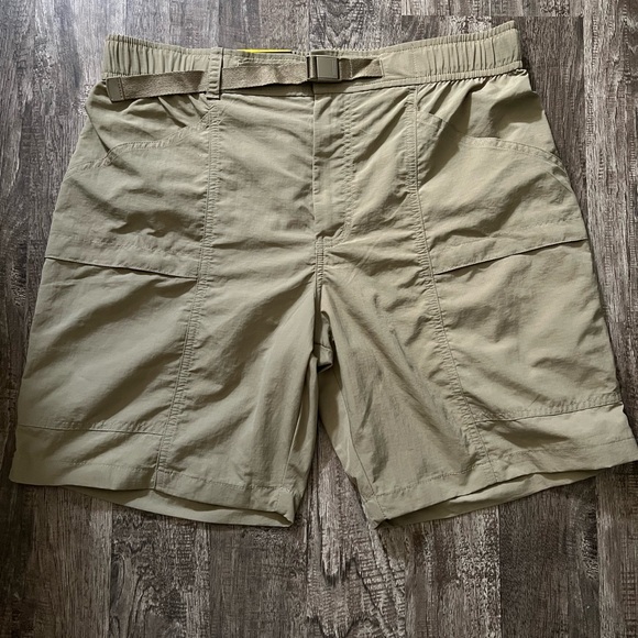EB Aloe Tech Shorts - Picture 1 of 13